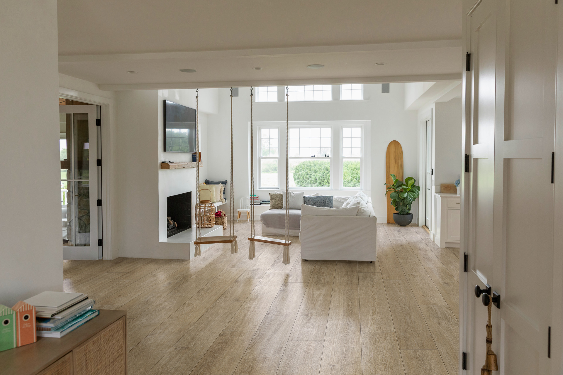 Wood-effect tiles: natural warmth, lasting performance and easy care