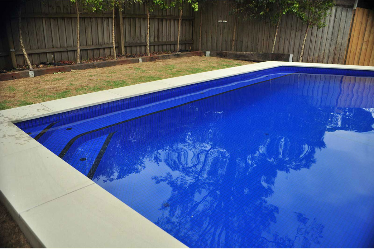 Lisa Mosaic Pool
